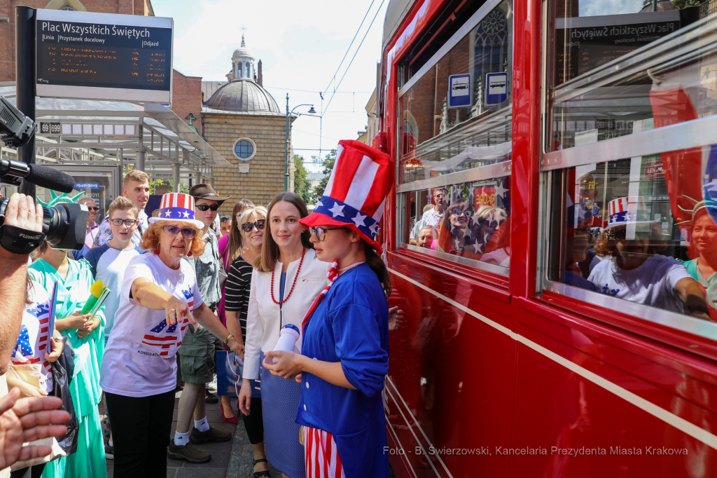 bs_190809_4234.jpg-USA,konsul,Urodziny,Tramwaj  Autor: B. Świerzowski