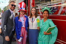 bs_190809_4251.jpg-USA,konsul,Urodziny,Tramwaj