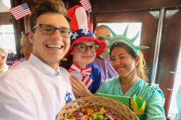 bs_190809_4299.jpg-USA,konsul,Urodziny,Tramwaj