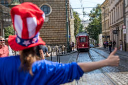 bs_190809_6435.jpg-USA,konsul,Urodziny,Tramwaj