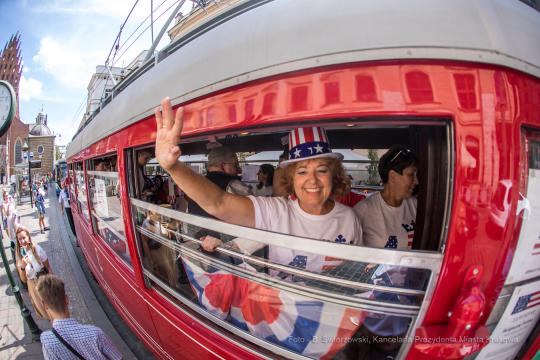 bs_190809_6533.jpg-USA,konsul,Urodziny,Tramwaj