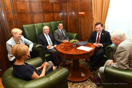 dsc_358108.jpg-konsulem generalnym USA