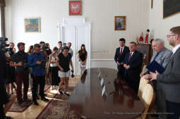 dsc_369625.jpg-Podpisanie umowy ws. rewitalizacji kamieniołomu Liban