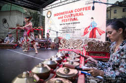 bs_190830_8925.jpg-Indonesia,kawa,kultura,Korfel