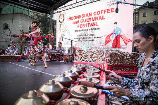 bs_190830_8925.jpg-Indonesia,kawa,kultura,Korfel