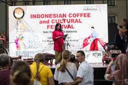 bs_190830_8981.jpg-Indonesia,kawa,kultura,Korfel