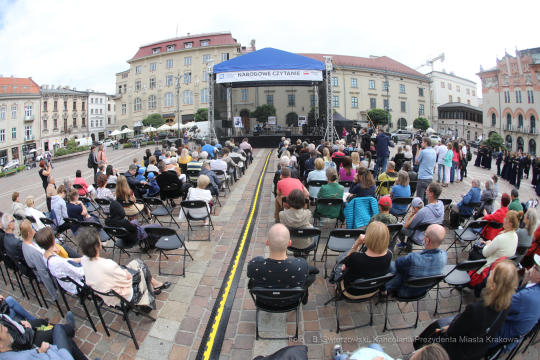 bs_190907_09-12.jpg-Narodowe Czytanie,Majchrowski,Segda