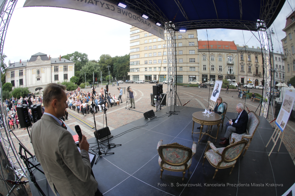 bs_190907_09-14.jpg-Narodowe Czytanie,Majchrowski,Segda  Autor: B. Świerzowski