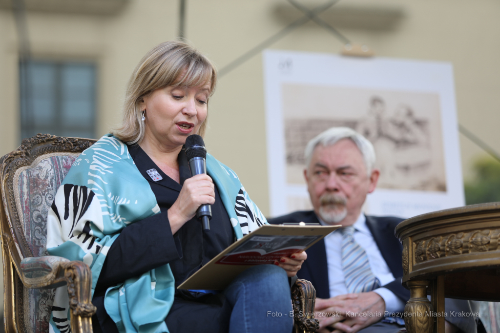 bs_190907_09-9.jpg-Narodowe Czytanie,Majchrowski,Segda  Autor: B. Świerzowski