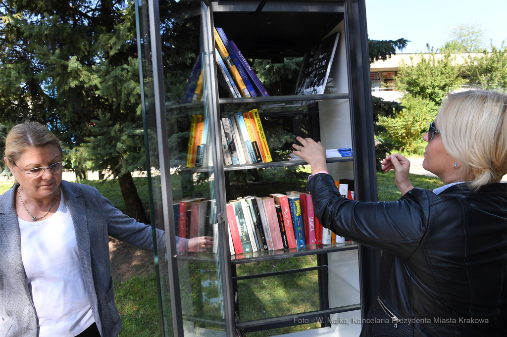 dsc_5554 — kopia16.jpg-Uruchomienie OTWARTEJ BIBLIOTECZKI  Autor: W. Majka