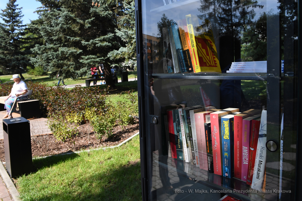 dsc_5583 — kopia20.jpg-Uruchomienie OTWARTEJ BIBLIOTECZKI  Autor: W. Majka