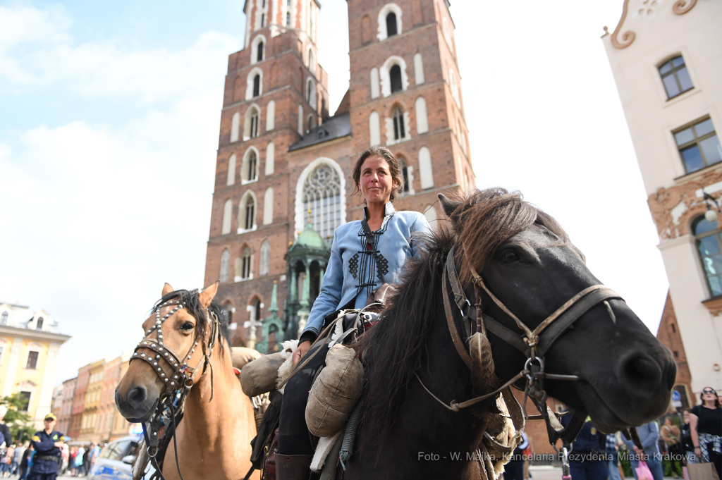 dsc_584406.jpg-Mongolska strzała  Autor: W. Majka