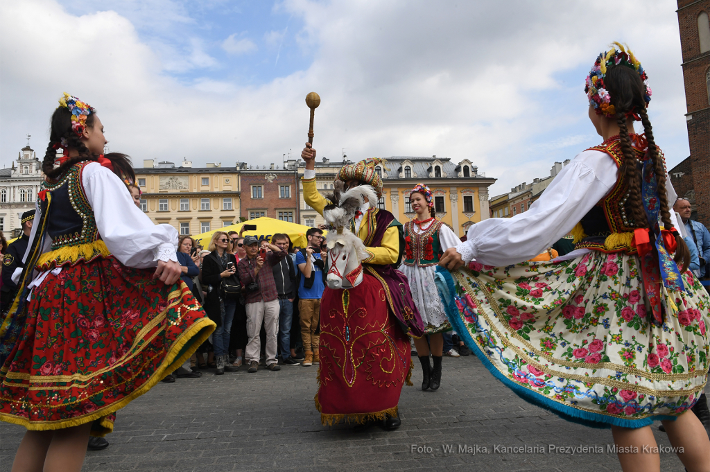 dsc_594513.jpg-Mongolska strzała  Autor: W. Majka