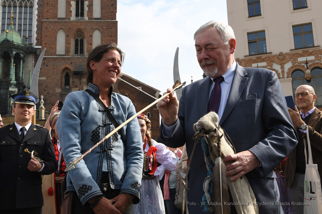 dsc_604421.jpg-Mongolska strzała  Autor: W. Majka