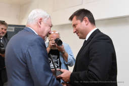 dsc_6694 — kopia06.jpg-Uroczystość wręczenia medali św. Krzysztofa