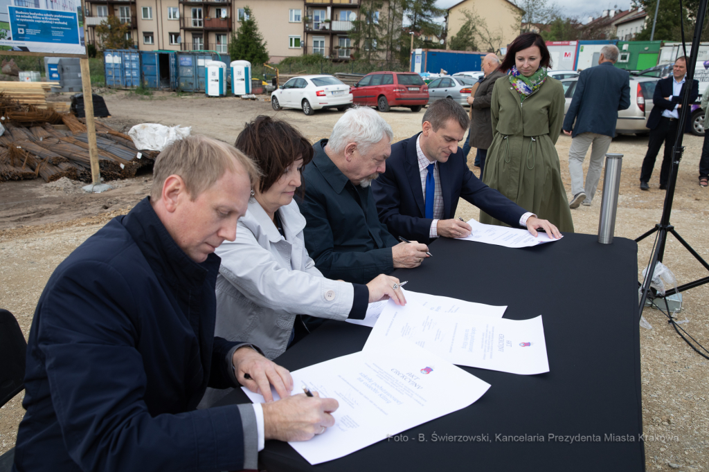 bs-września 30, 2019-img_6225.jpg-Szkoła,Kliny,Budowa,Majchrowski  Autor: B. Świerzowski