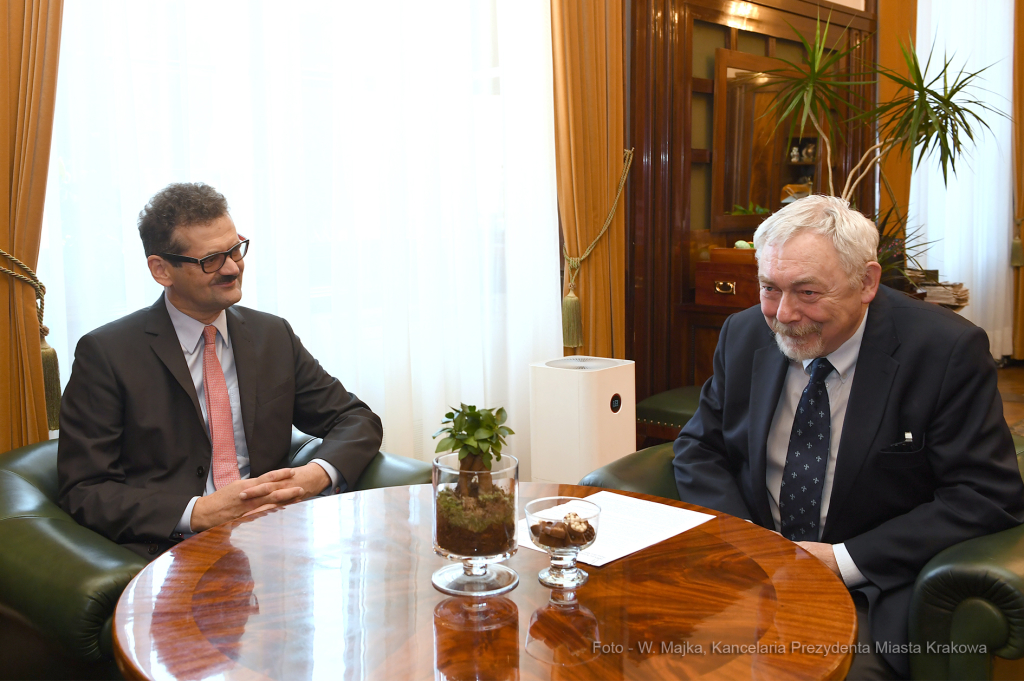 dsc_8388 — kopia01.jpg-ambasador Austrii i konsulowie  Autor: W. Majka