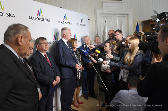 dsc_9008 — kopia06.jpg-konferencja prasowa olimpiada 2023