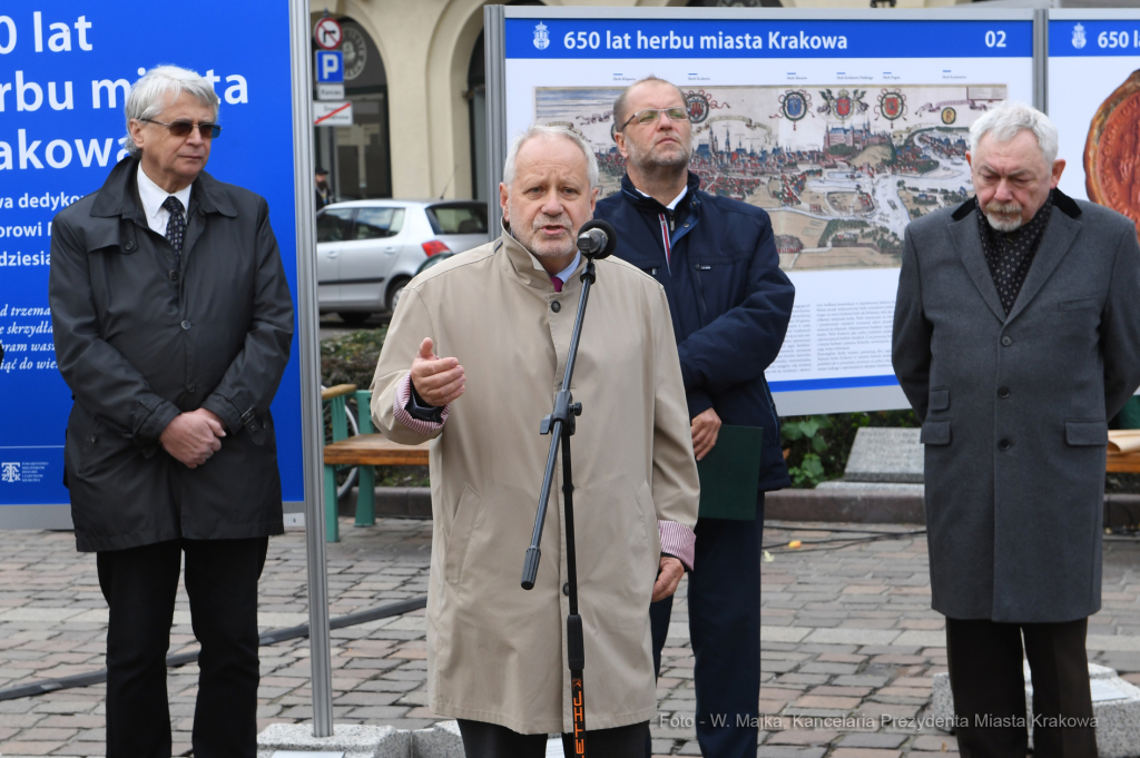 dsc_0122 — kopia11.jpg-„650 lat herbu miasta Krakowa”,  Autor: W. Majka