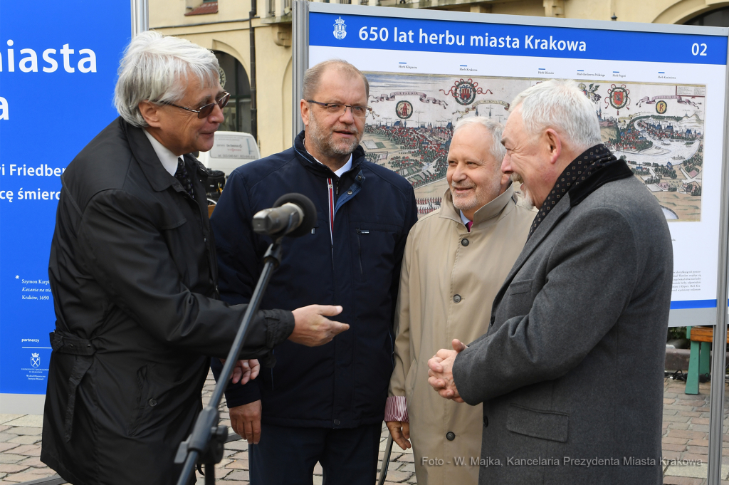 dsc_0132 — kopia12.jpg-„650 lat herbu miasta Krakowa”,  Autor: W. Majka