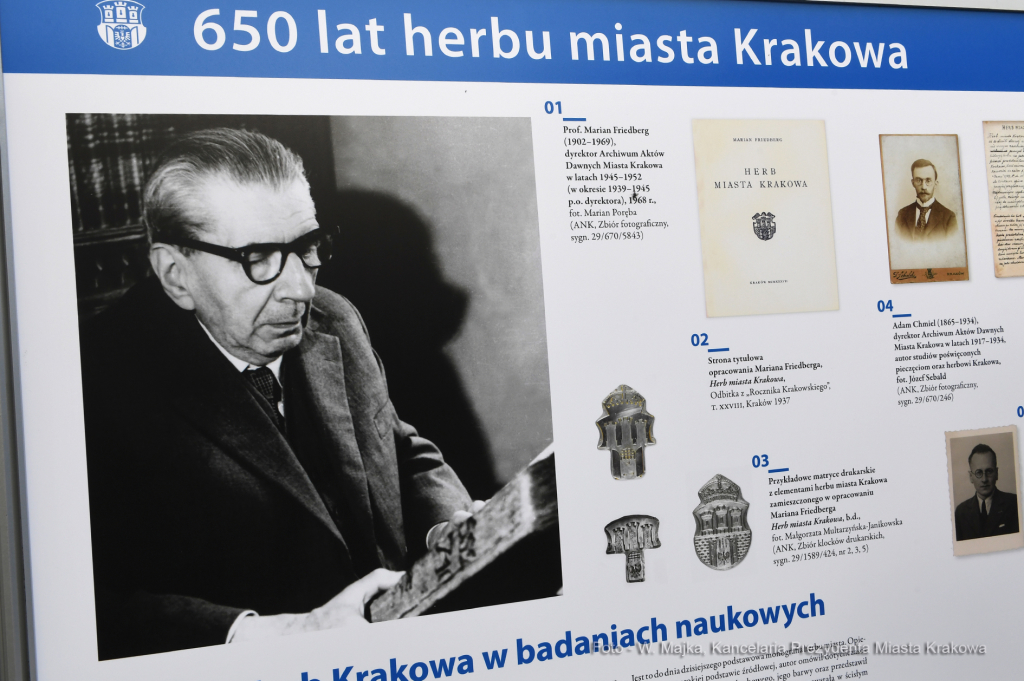 dsc_0164 — kopia18.jpg-„650 lat herbu miasta Krakowa”,  Autor: W. Majka
