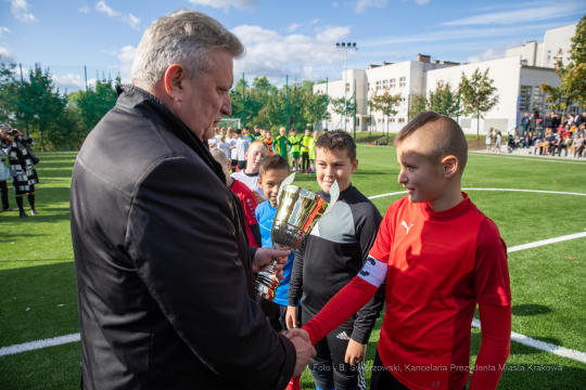 bs_191010_8013.jpg-Boisko, SP162, Kozioł