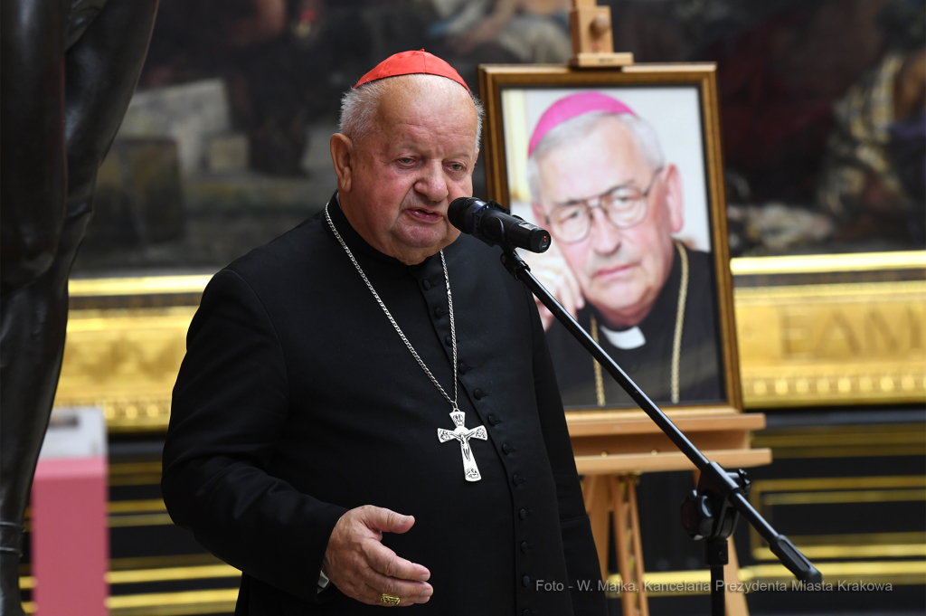 dsc_084303.jpg-nagroda IN VERITATE dla Hanny Suchockiej  Autor: W. Majka