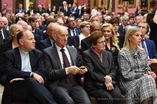 dsc_085606.jpg-nagroda IN VERITATE dla Hanny Suchockiej