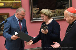 dsc_088609.jpg-nagroda IN VERITATE dla Hanny Suchockiej