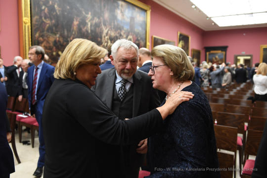 dsc_095617.jpg-nagroda IN VERITATE dla Hanny Suchockiej