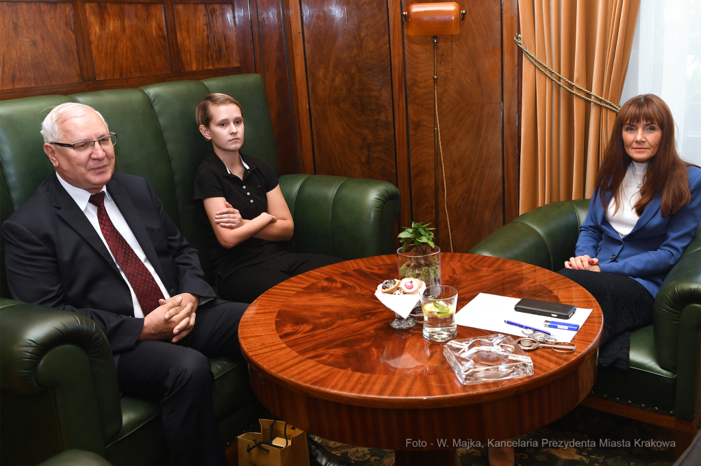 dsc_1110 — kopia05.jpg-Karoliną Pęk,  w tenisie stołowym  Autor: W. Majka