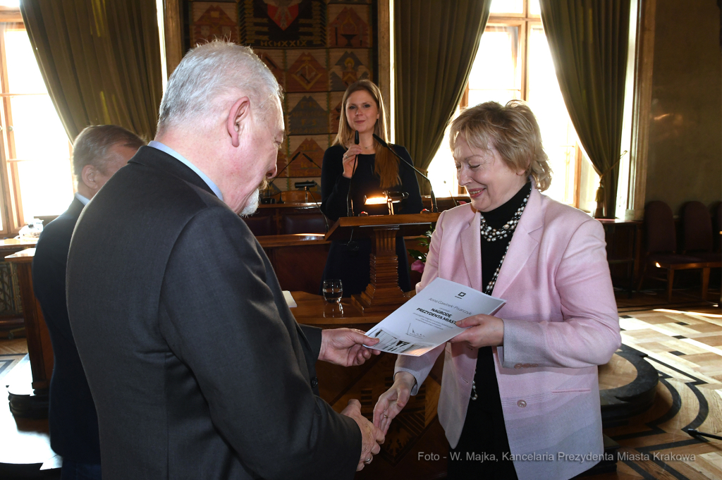 dsc_150712.jpg-nagrody dla nauczycieli  Autor: W. Majka