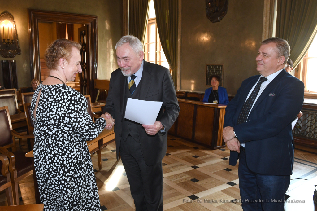 dsc_150813.jpg-nagrody dla nauczycieli  Autor: W. Majka