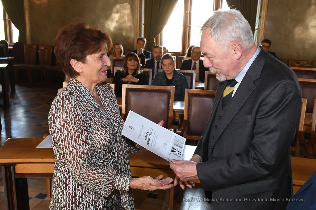 dsc_156335.jpg-nagrody dla nauczycieli  Autor: W. Majka