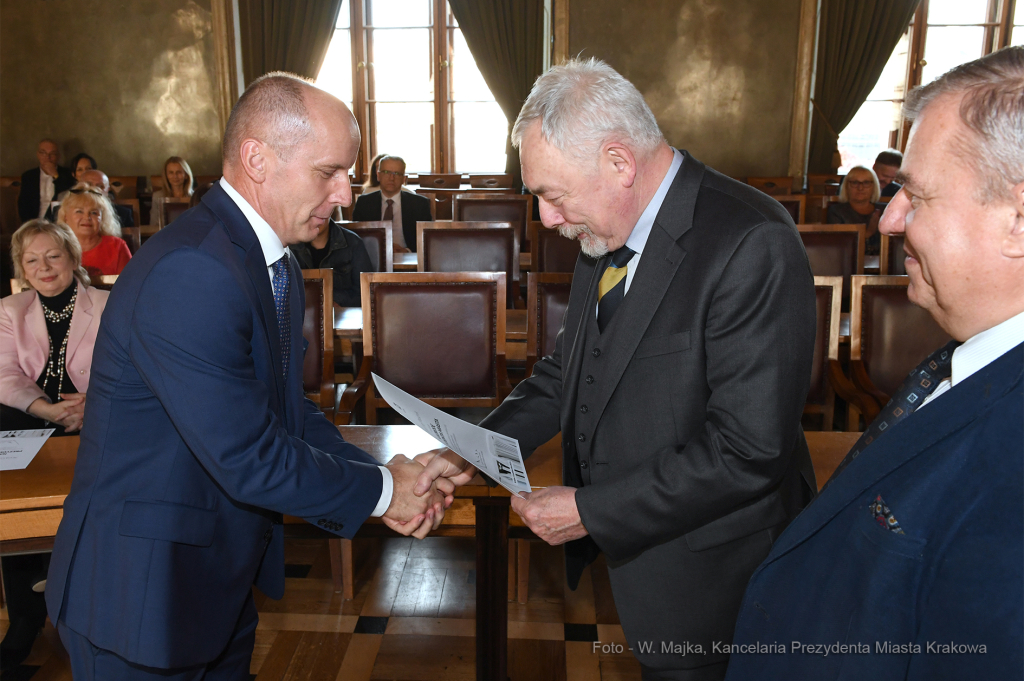 dsc_156536.jpg-nagrody dla nauczycieli  Autor: W. Majka