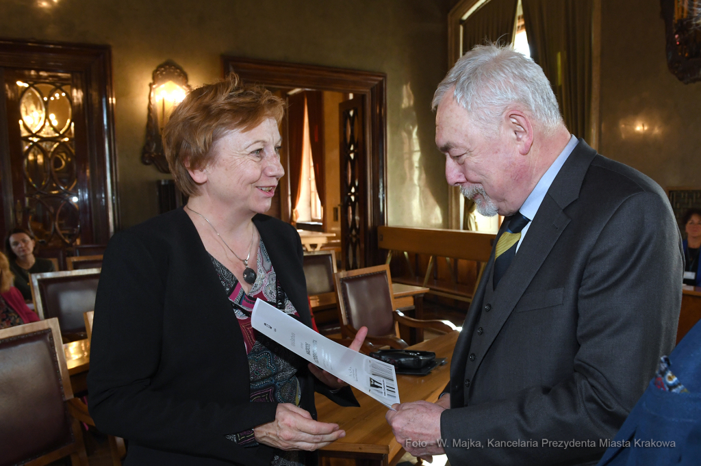 dsc_158545.jpg-nagrody dla nauczycieli  Autor: W. Majka