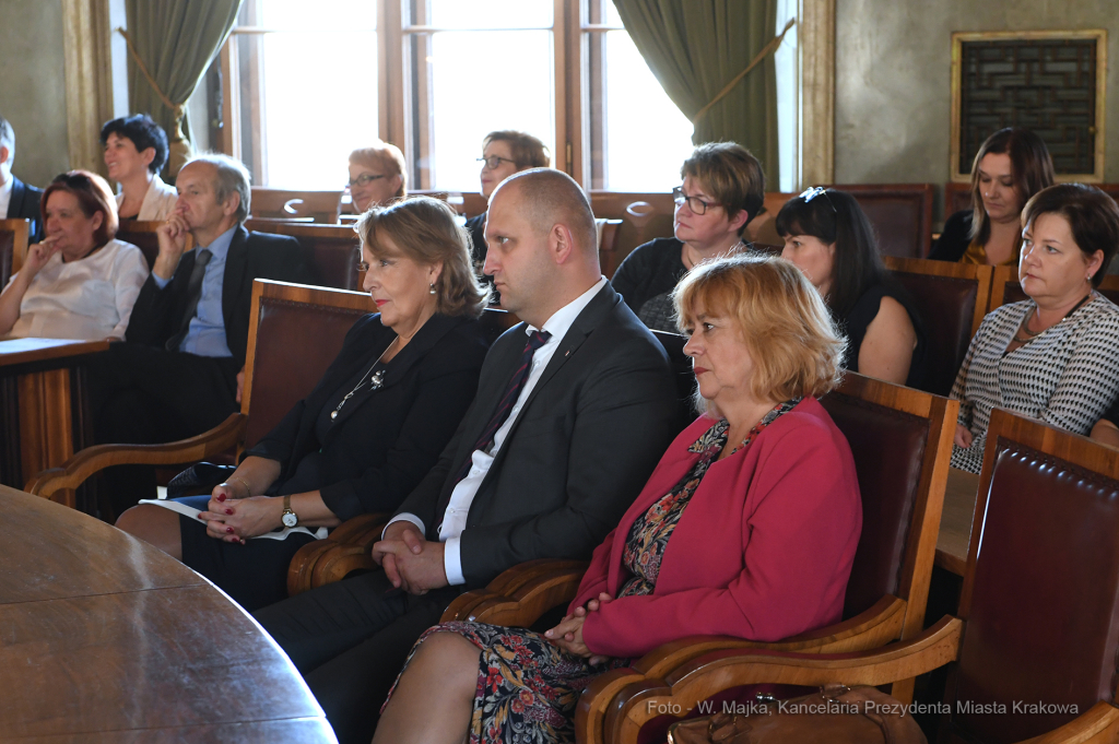 dsc_162362.jpg-nagrody dla nauczycieli  Autor: W. Majka