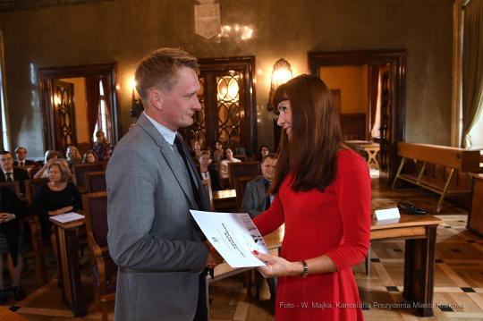 dsc_204215.jpg-Nagrody Prezydenta Miasta Krakowa dla Nauczycieli krakowskich szkół