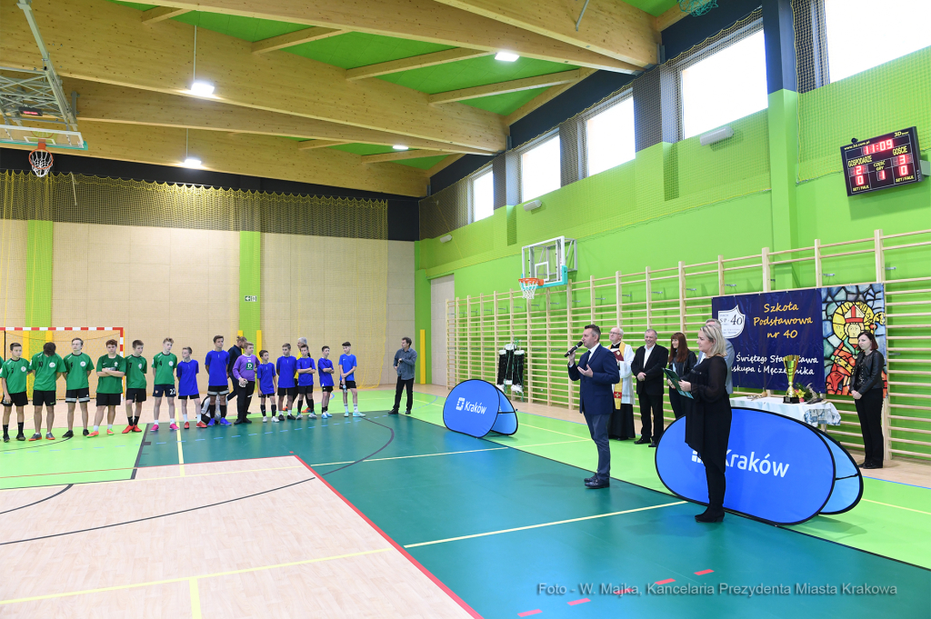 dsc_277510.jpg-sali gimnastycznej  Autor: W. Majka