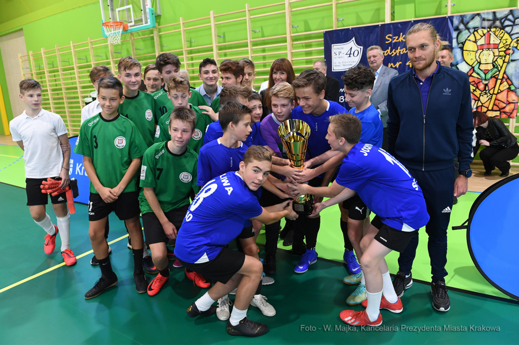 dsc_280212.jpg-sali gimnastycznej  Autor: W. Majka