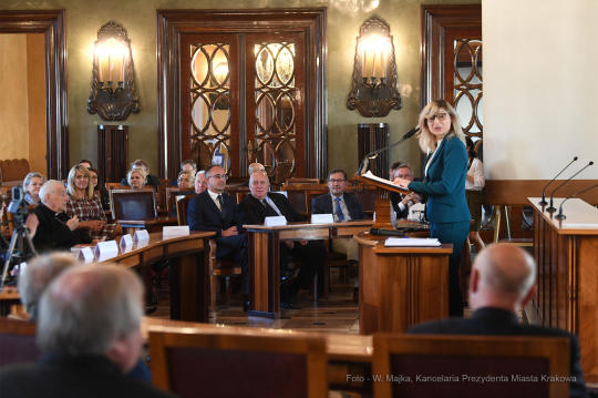 dsc_3320 — kopia02.jpg-sympozjum Z pastorałem przez kontynenty"