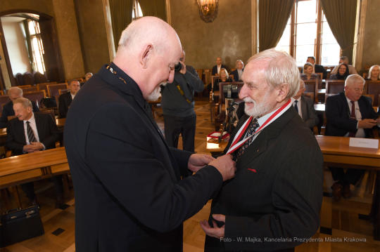 dsc_3378 — kopia09.jpg-sympozjum Z pastorałem przez kontynenty"