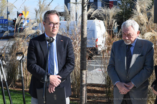 dsc_3799 — kopia08.jpg-Posadzenie drzewa