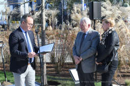 dsc_3807 — kopia10.jpg-Posadzenie drzewa