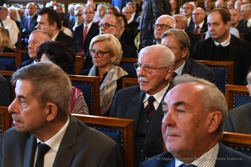 dsc_4379 — kopia02.jpg-nadania tytułu profesora honorowe  Autor: W. Majka