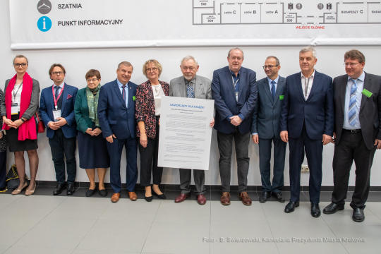 bs_191024_2817.jpg-Targi Książki,Majchrowski,Otwarcie