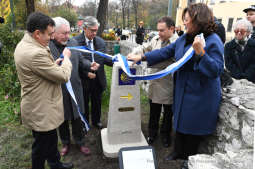 dsc_566005.jpg-Odsłonięcie obelisku – symbolu Drogi św. Jakuba