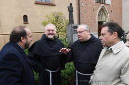 dsc_592226.jpg-Odsłonięcie obelisku – symbolu Drogi św. Jakuba