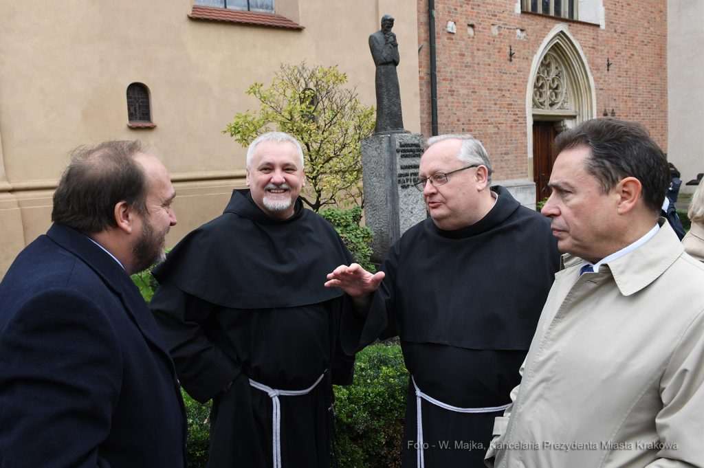 dsc_592226.jpg-Odsłonięcie obelisku – symbolu Drogi św. Jakuba  Autor: W. Majka