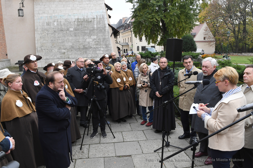 dsc_598830.jpg-Odsłonięcie obelisku – symbolu Drogi św. Jakuba  Autor: W. Majka